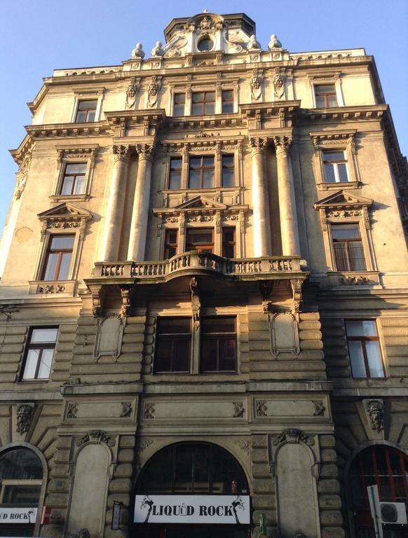 All In Apartman Budapest Eksteriør bilde